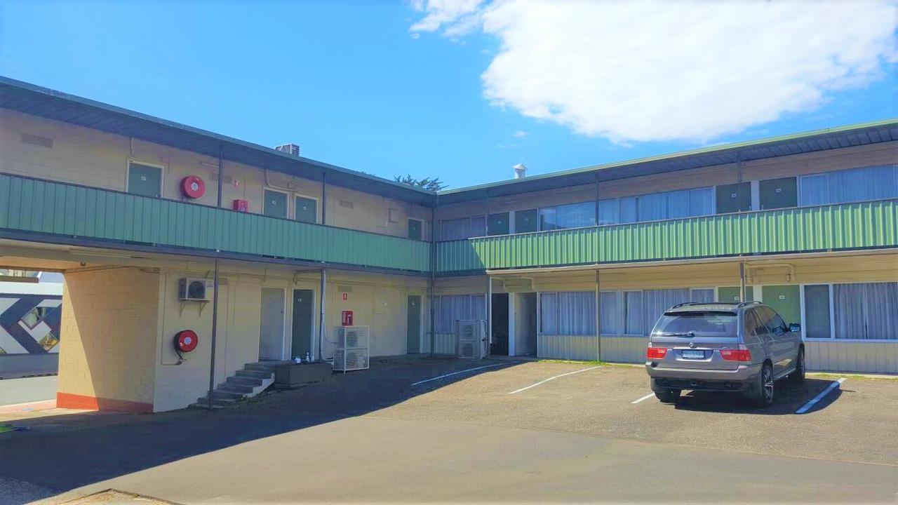 Mt Lyell Motor Inn クイーンズタウン エクステリア 写真